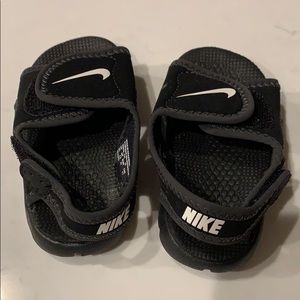 Nike 5c kids sandals
